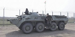 Páncélost vezényelt Baranyába a honvédség, nagy segítséget jelenthet a mentéseknél