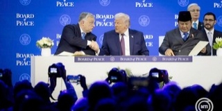 Megalakult a Béketanács, Orbán Viktor is aláírta az okiratot