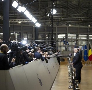 Orbán Viktor úgy véli, atombomba-jellegű mellberúgást kaptak a rendkívüli EU-csúcson