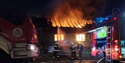 Hatalmas pusztítást végeztek a lángok egy baranyai sorházban Hatalmas pusztítást végeztek a lángok egy baranyai sorházban