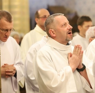 Akolitusi szolgálatra készülőket avatott lektorrá Felföldi László megyéspüspök