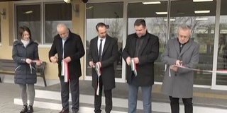 Átadták a 660 millió forintból felújított villányi vasútállomás épületét