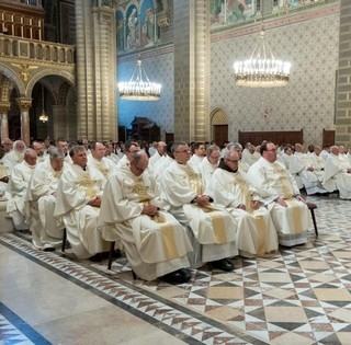 Megújították szenteléskor tett ígéretüket a Pécsi Egyházmegye papjai