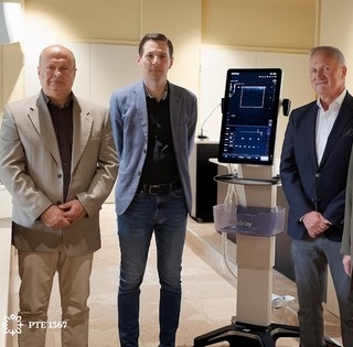 Új, modern ultrahangkészülékkel bővült a pécsi gyermekklinika eszközparkja