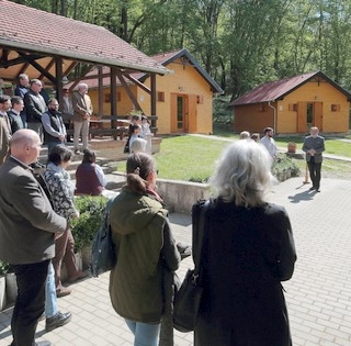 Korszerű szálláshelyekkel nyitják a szezont a Mecsekerdő idén 30 éves erdei iskolái