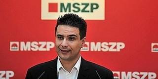 Mesterházy: Orbán Viktor betiltatta a Klubrádiót