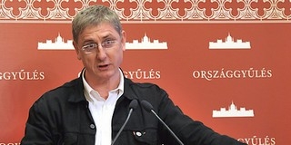 Mikor veszi elő a volt miniszterelnök a dobozaiból a két szakdolgozatot, ahogyan ígérte?