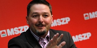 A szocik Orbán nélküli, új köztársaságot akarnak