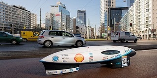 Pécsi egyetemisták a 2013-as Shell Eco-marathon Europe-on Pécsi egyetemisták a 2013-as Shell Eco-marathon Europe-on