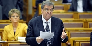 Felsőoktatás: szerződés helyett nyilatkozatot írnak alá a hallgatók Felsőoktatás: szerződés helyett nyilatkozatot írnak alá a hallgatók
