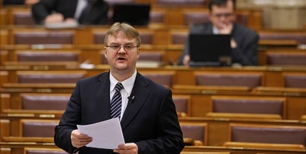 Tiltott lesz az önkényuralmi jelképek terjesztése Tiltott lesz az önkényuralmi jelképek terjesztése