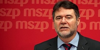 Becsődölt a kormány gazdaságpolitikája, véli az MSZP