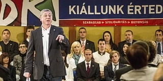 Gyurcsány, ha tehetné, jövőre elvenné a családok adókedvezményét