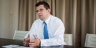 Költségvetési csalás miatt feljelenti Seszták Miklóst az Együtt-PM