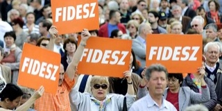 „Olcsó és szerény” kampányra készül a Fidesz