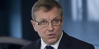 Az MSZP eltávolíttatná a jegybankelnököt