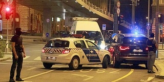Rendőröket fogott el a TEK Budapesten