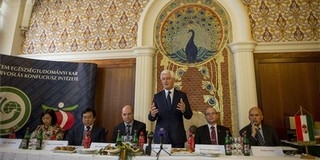 Megnyílt a kínai orvoslás első magyar Konfuciusz Intézete Megnyílt a kínai orvoslás első magyar Konfuciusz Intézete