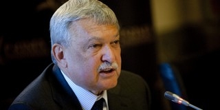 Csányiék Strassbourgba mennek a devizahiteles törvény miatt