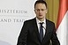Szijjártó küzd a kisfiával Bora Borán ragadt nőért Szijjártó küzd a kisfiával Bora Borán ragadt nőért