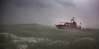 Vitorlások kerültek bajba a Balatonon az erős szél miatt