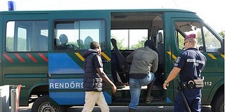 Négyezernél is több határsértőt fogtak el a hétvégén