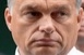 Orbán: meg kell fontolnunk, hogy átengedjük a migránsokat
