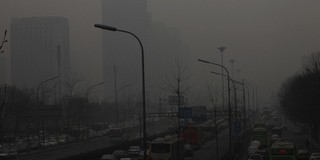 Nappal is esti sötétség van a kínai fővárosban