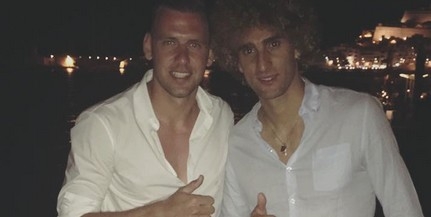 Ibizán megdumálták: kitört a béke Szalai és Fellaini között