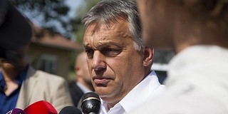 Élet-halál harcot kell vívni Orbán szerint Brüsszelben