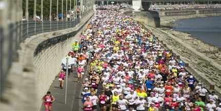 Taroltak a kenyai futók a Budapest Félmaratonon