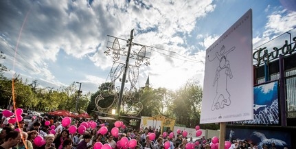 Egyszemélyes rituáléjával érkezik a belga művész