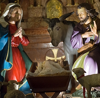 Szenteste napjától idén is megcsodálhatjuk Pécsett az életnagyságú betlehemet