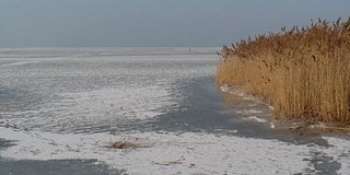 Csaknem összefüggő a jégtakaró a Balatonon