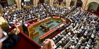Döntés előtt: államfőt választ hétfőn az Országgyűlés