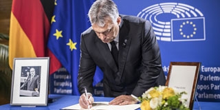 Orbán méltatta Helmut Kohl egykori német kancellárt