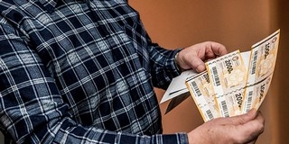 Hamarosan postázzák a nyugdíjasok Erzsébet-utalványait